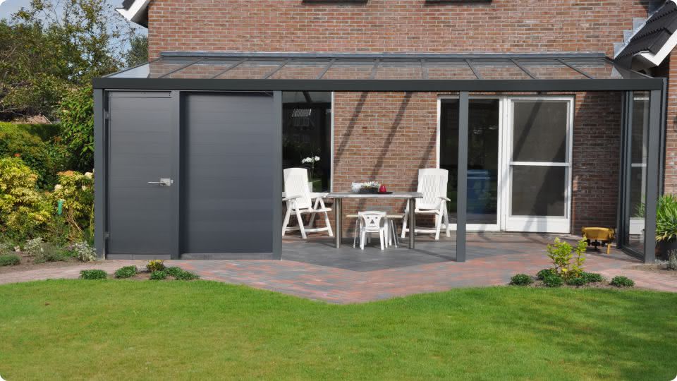 Terrassen&uuml;berdachung aus Alu mit Geräteraum